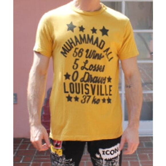 Muhammad Ali Louisville Tee Shirt Mens Medium Gold Wins Losses Draws Graffiti - Picture 1 of 5